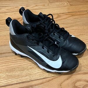 Nike Kids Alpha Black and White Athletic Cleats